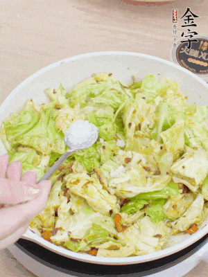 一點鹽、糖調(diào)味。