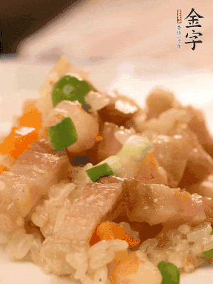 出鍋后撒點(diǎn)蔥花更香。